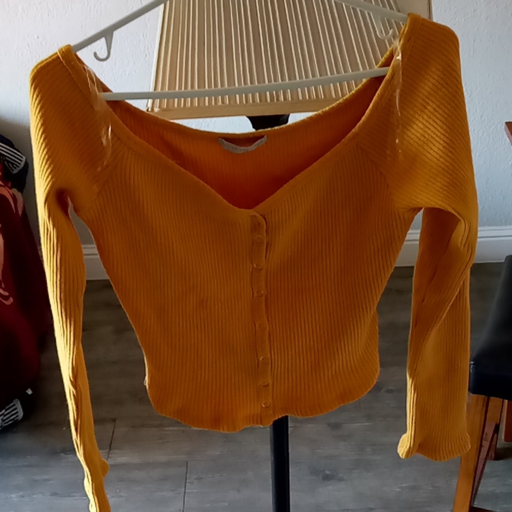 Active USA off the shoulder blouse